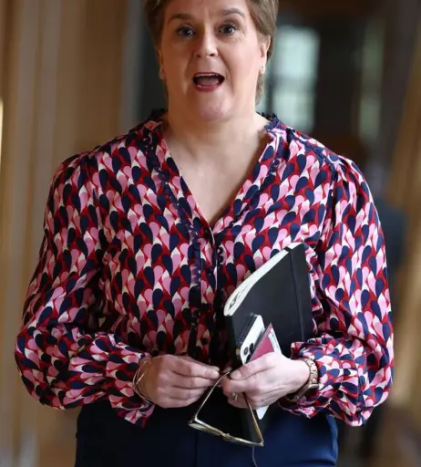 Image 10031162 from Political Ladies