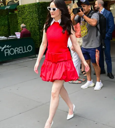 Image 10030130 from Rachel Brosnahan (Marvelous Mrs. Maisel)