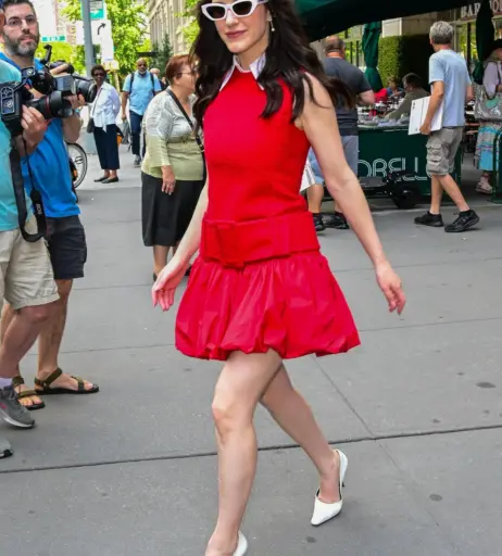 Image 10030139 from Rachel Brosnahan (Marvelous Mrs. Maisel)