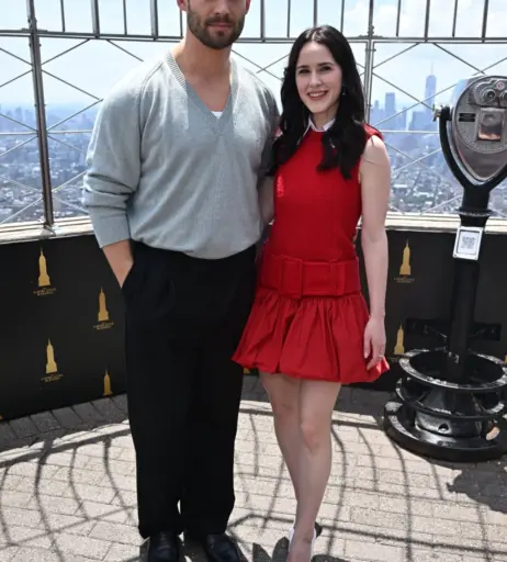 Image 10030144 from Rachel Brosnahan (Marvelous Mrs. Maisel)