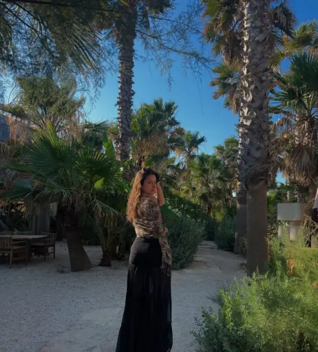 Image 10095744 from Defne Ergun