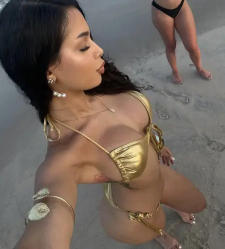 Image 10094436 from nickimariiee