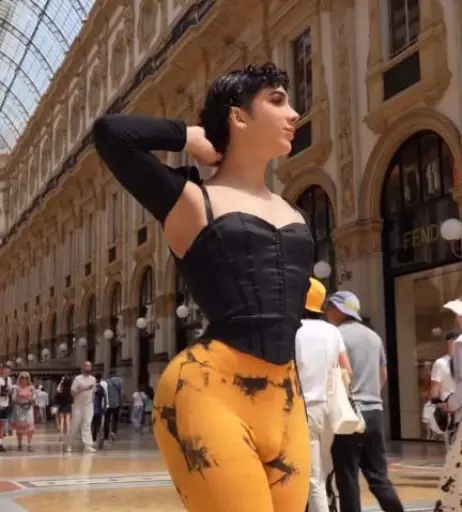 Image 10096147 from Alex Fox