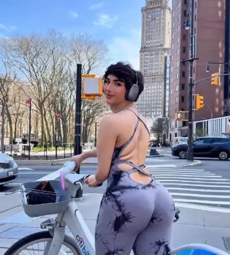 Image 10096149 from Alex Fox