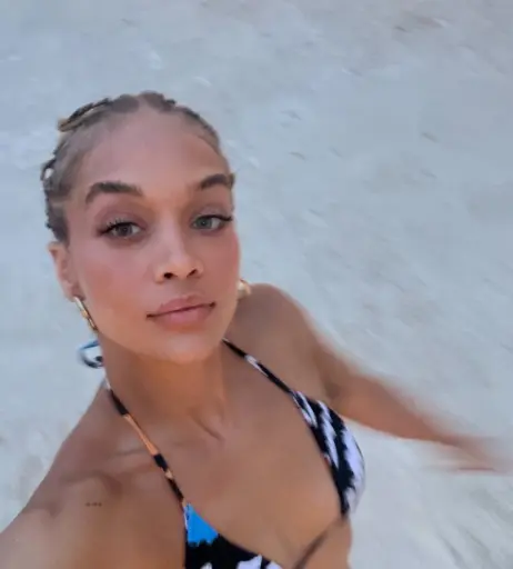 Image 10091063 from Jasmine Sanders/Golden Barbie