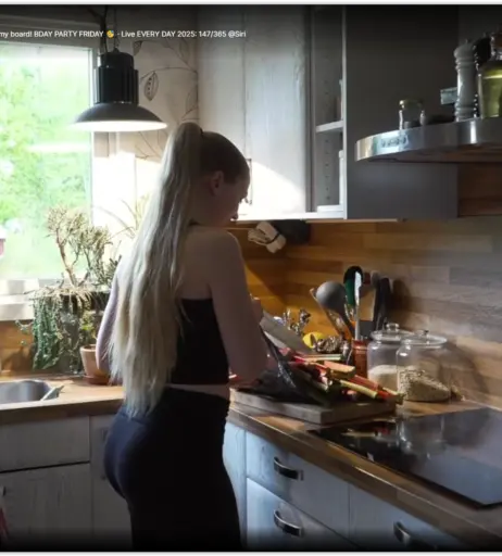 Image 10081612 from Siri/Sirililia