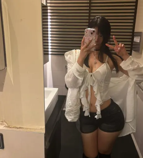 Image 10081300 from Karenxtran/Strawberry.bunni