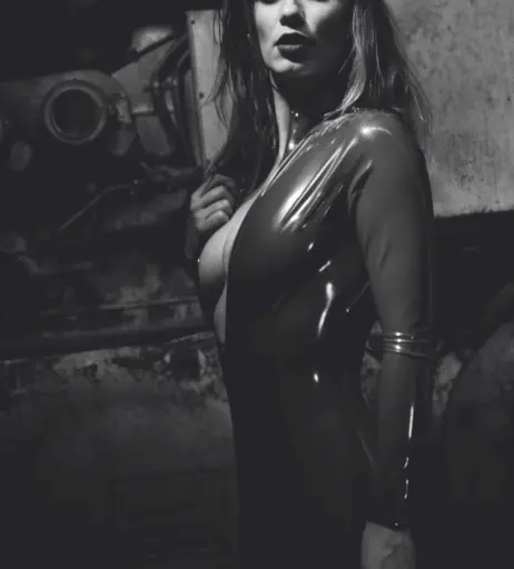 Image 3153972 from Calvato Photography - Patreon
