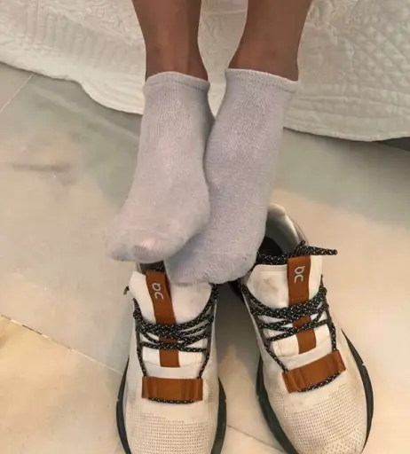 Image 3122892 from Isabela.Stillsinning