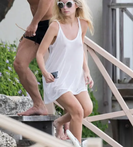 Image 3104780 from Lottie Moss