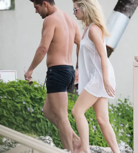 Image 3104968 from Lottie Moss