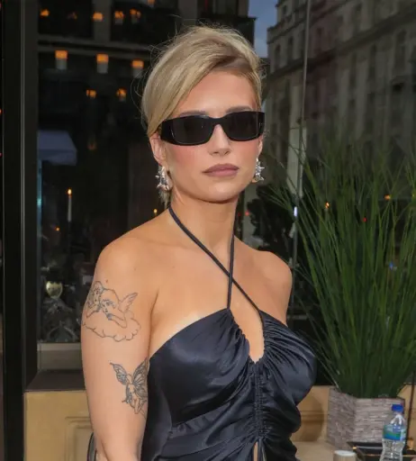 Image 3103831 from Lottie Moss