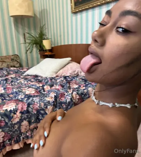 Image 32802 from Elizabeth Anorue/ Llleasy