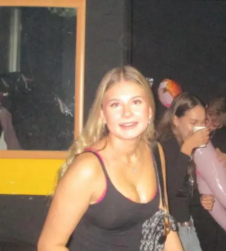 Image 3250905 from 02.queenice