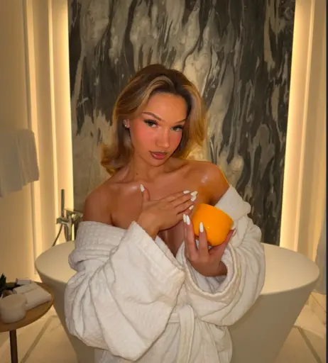 Image 3384341 from Shirin David