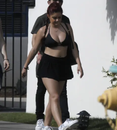 Image 3373497 from Ariel Winter