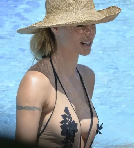 Image 3378763 from Michelle Hunziker