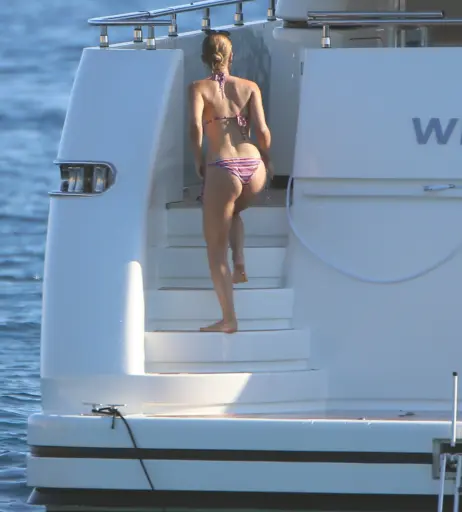 Image 3378991 from Victoria Swarovski