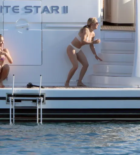 Image 3378945 from Victoria Swarovski