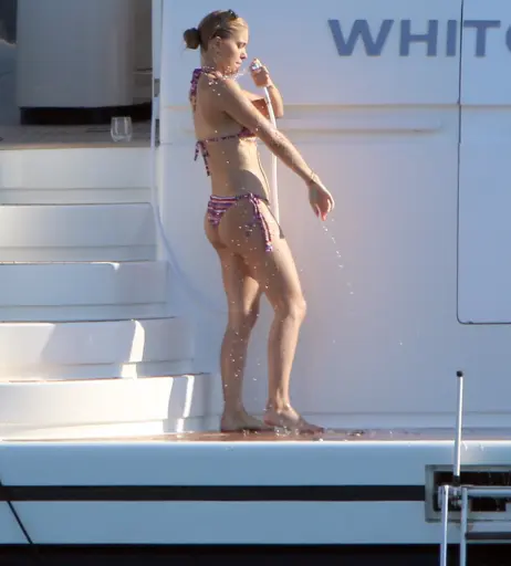 Image 3378967 from Victoria Swarovski