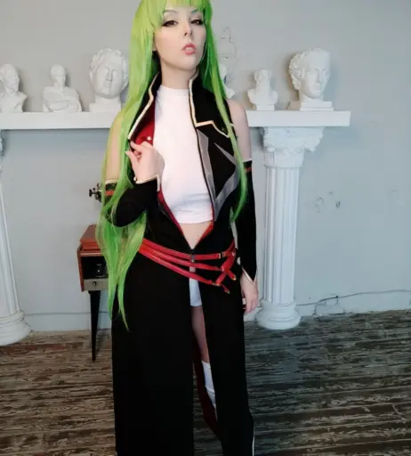 Image 3354251 from Helly Valentine