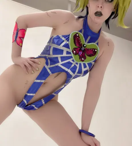 Image 3336295 from Helly Valentine