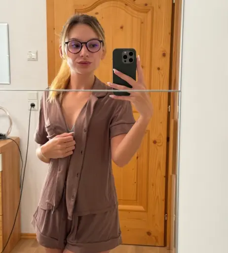 Image 3305217 from masseuse.katty