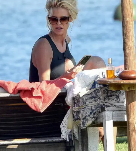 Image 3307496 from Victoria Silvstedt