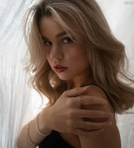 Image 3303973 from Lea Peach