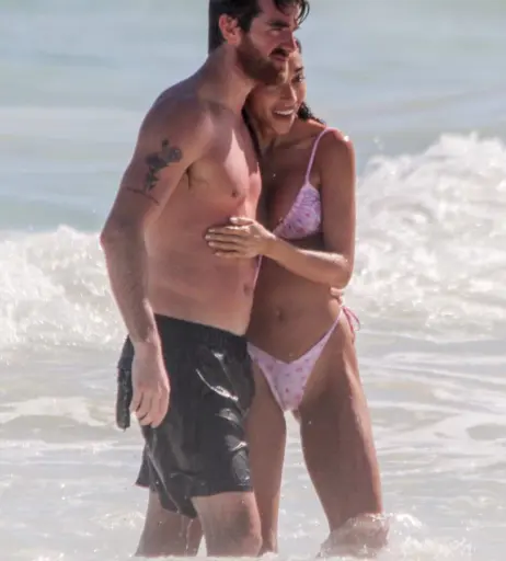 Image 3300588 from Chantel Jeffries