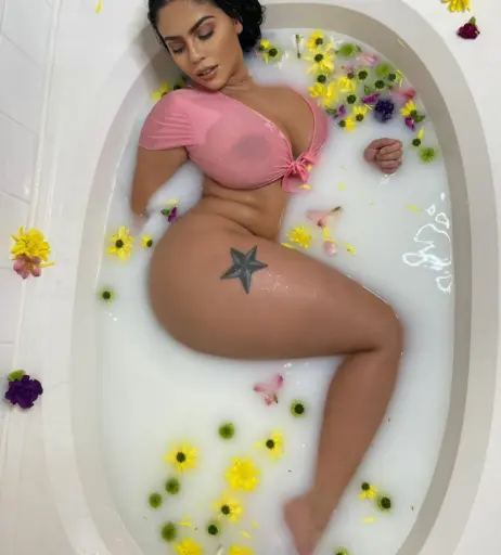 Image 3895631 from TheRealRebeccaJ / sm00ches