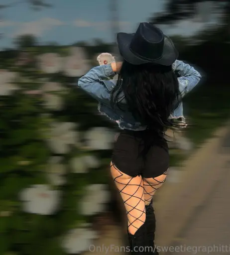 Image 3857128 from sweetiegraphitti