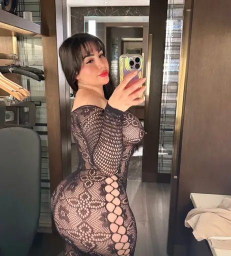 Image 3815668 from foreignamira / amirathick / Ameliasocurvy