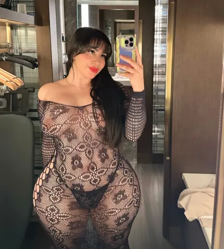 Image 3815639 from foreignamira / amirathick / Ameliasocurvy