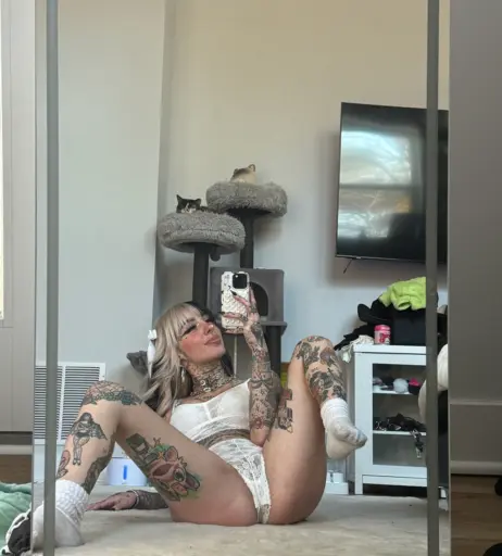 Image 3987838 from Cruellamorgan