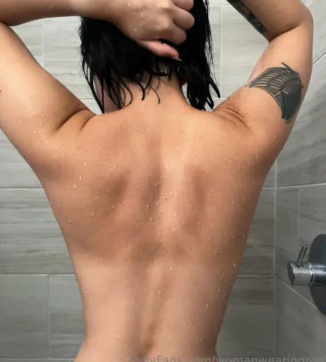 Image 3969136 from womanwearingred / Buffbunnymika / Buffbunbun