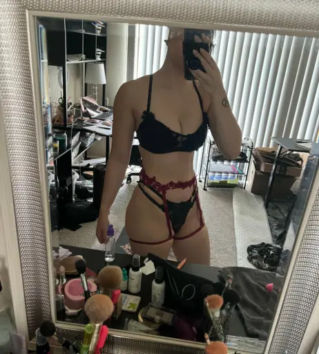Image 3946677 from womanwearingred / Buffbunnymika / Buffbunbun