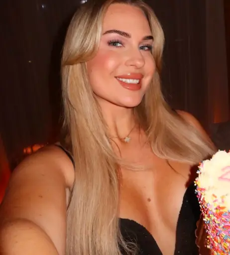 Image 3486789 from liv.yah