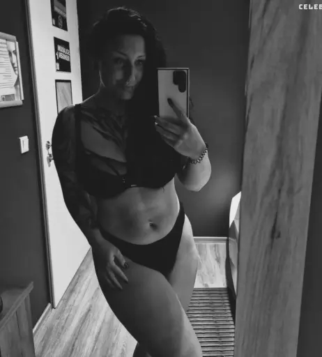 Image 3486936 from Skelli