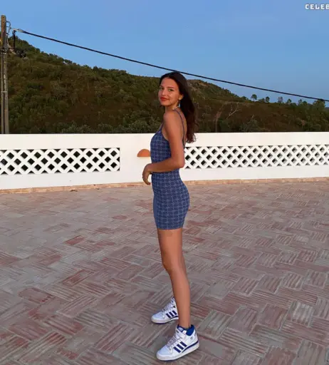 Image 3483330 from Nina Chuba