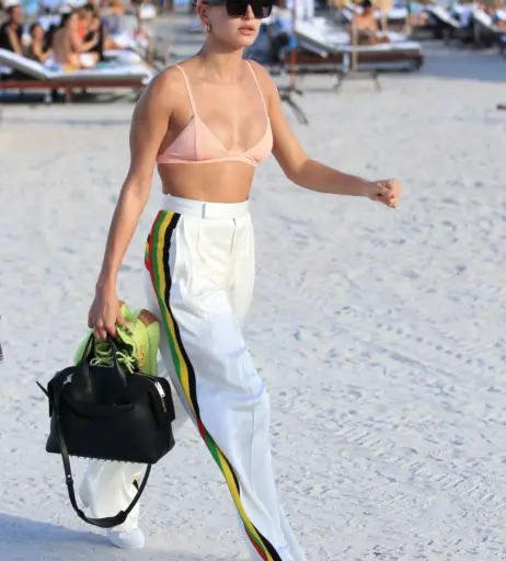 Image 3473217 from Hailey Bieber