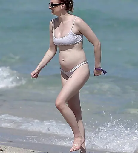 Image 3407613 from Sophie Turner