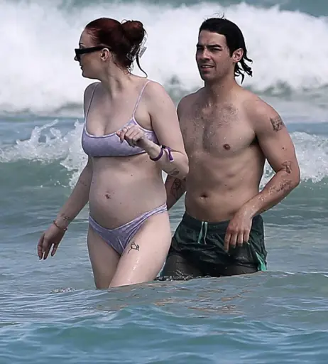 Image 3407623 from Sophie Turner