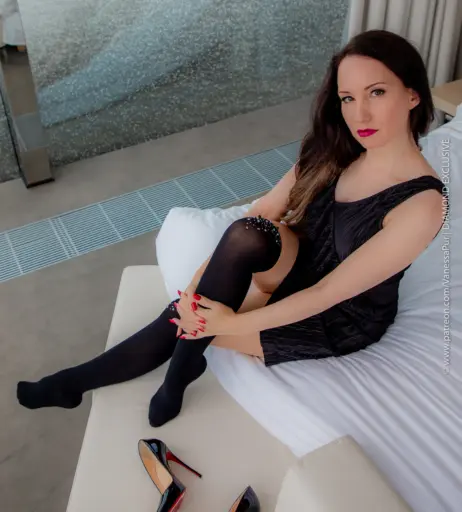 Image 3401563 from Vanessa Pur