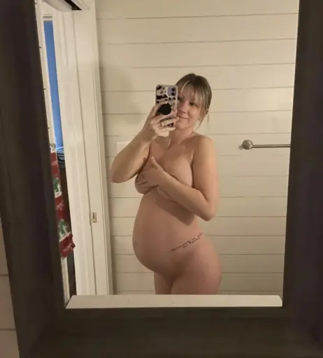 Image 3596641 from u/hallienothaley OF: @lilmissvixennnn