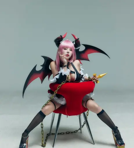 Image 3586807 from e__luda_glamorous