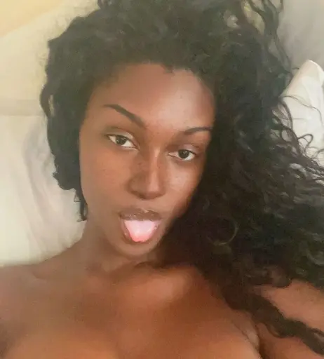 Image 3560332 from Elinda San