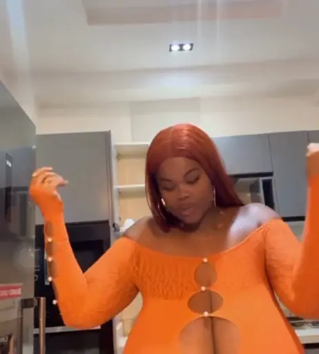 Image 3555099 from Chioma Lovv