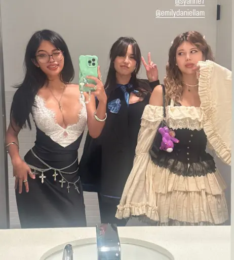 Image 3544685 from Alyssa Silos / Alythuh