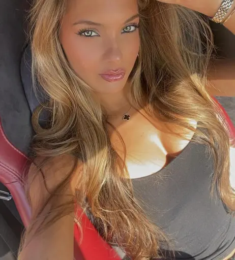 Image 3541120 from Lexi Brooke Rivera (American, born 6/7/2001)